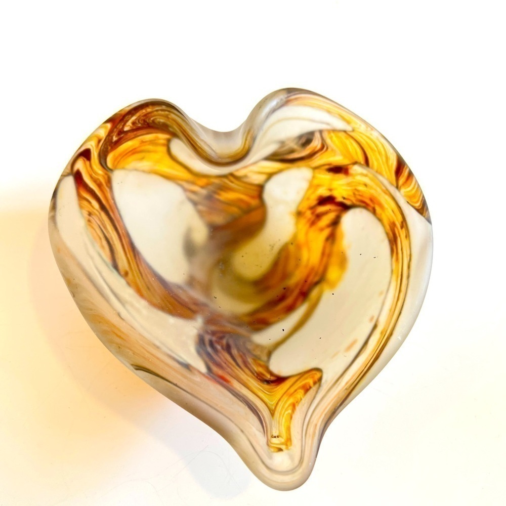 Art glass heart shaped dish